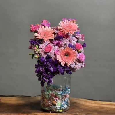 سبد گل شیشه ای طرح کندی صورتی