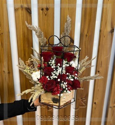 گلفروشی نزدیک پاساژ تجاری صادقیه