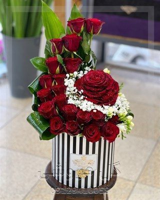 گلفروشی نزدیک دکتر حیدری پوست صادقیه