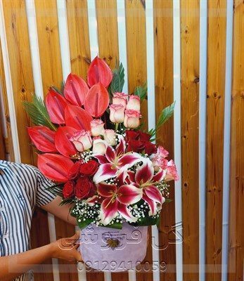 گلفروشی نزدیک مترو عباس آباد