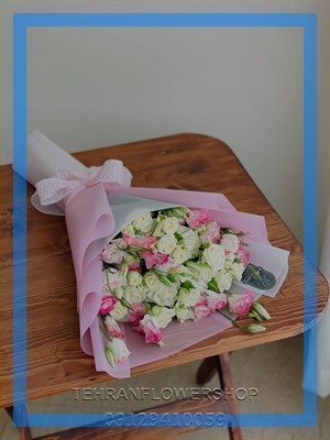 گلفروشی نزدیک دریاچه