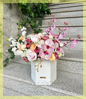 گلفروشی نزدیک استخر فاطمی
