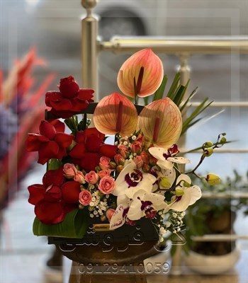 گلفروشی نزدیک خیابان مطهری بعداز چهارراه سهروردی خیابان یوسفیان