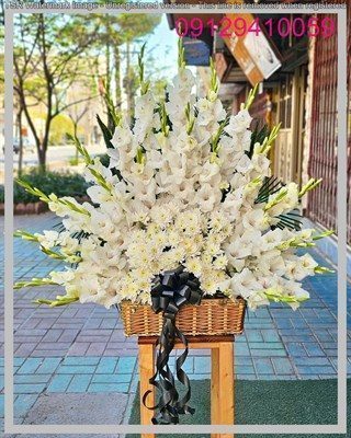گل فروشی سر چهارراه