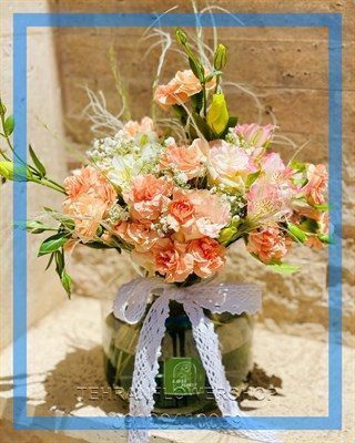 با دسته گل مراسم عزا فضای خانه یا محل کار را زنده کن