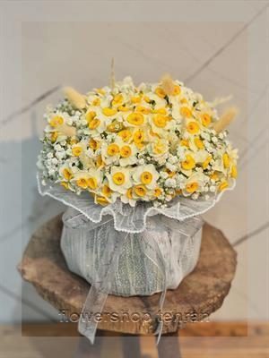 گلفروشی نزدیک خیابان چتری