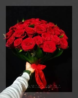 سفارش سبد گل شب یلدا به‌صورت اینترنتی و دریافت در همان روز