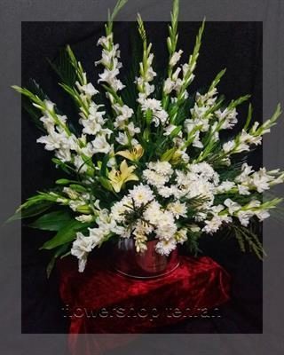 گلفروشی نزدیک میدان صادقیه