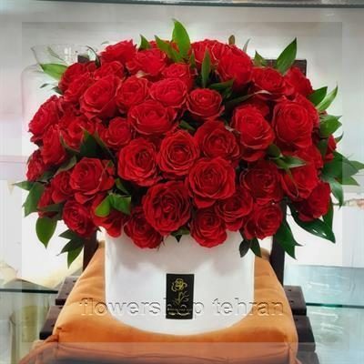 گلفروشی نزدیک میدان قائم