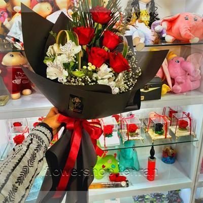 گلفروشی نزدیک بلوار ارتش در تهران