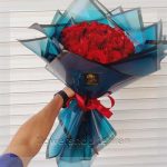 ترکیب جذاب دسته گل رز سفید عروس برای هدیه، دکور یا میز پذیرش