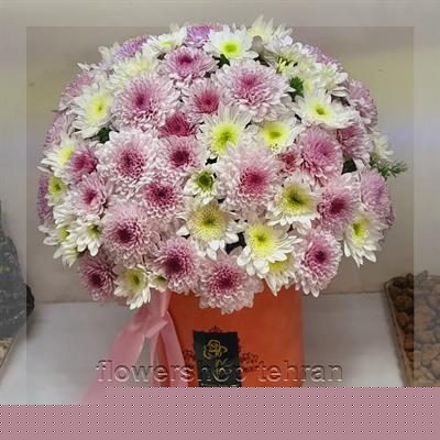 چیدمان هنری سبد گل برای افتتاحیه برای دکور میز یا لابی
