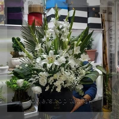گلفروشی نزدیک پارک لاله