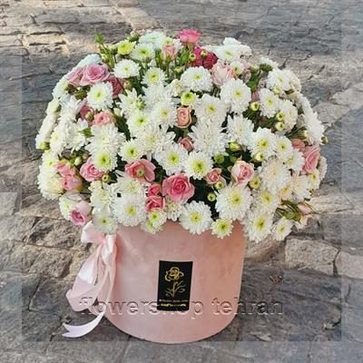 گلفروشی نزدیک از کوچه های شمال تهران