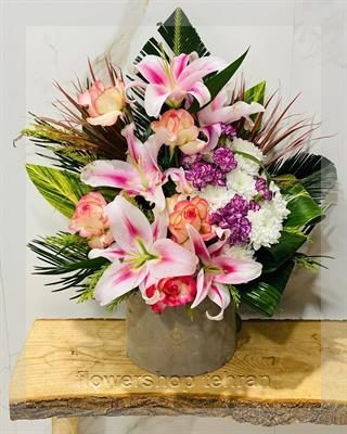 گلفروشی نزدیک کوچه نیلوفر