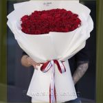 ترکیب جذاب تزیین باکس گل و ادکلن برای هدیه، دکور یا میز پذیرش