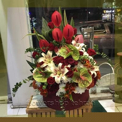 سفارش باکس گل کوچک با ارسال سریع و بسته‌بندی شیک
