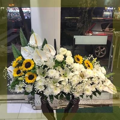خرید قیمت باکس گل مصنوعی برای خوشحال کردن عزیزانت در هر مناسبتی