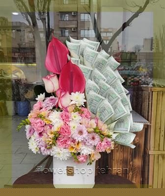 ترکیب جذاب گلی زیبا برای هدیه، دکور یا میز پذیرش
