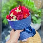 گلفروشی نزدیک آرایشگاه ها در خیابان نیاوران