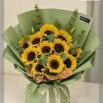 گلفروشی نزدیک نمایشگاه نقاشی