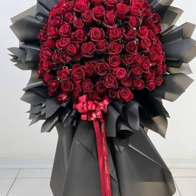 گل ولنتاین برای پسر آماده هدیه دادن، مناسب تولد و سورپرایز عاشقانه