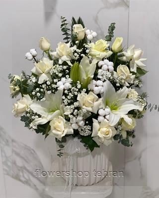 با زیباترین دسته گل عروس بدون حرف اضافه، توجه و محبتت را نشان بده