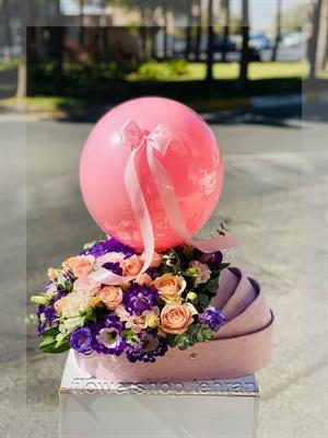 عکس سبد گل رز قرمز مناسب شرکت‌ها، مطب‌ها و فضاهای اداری