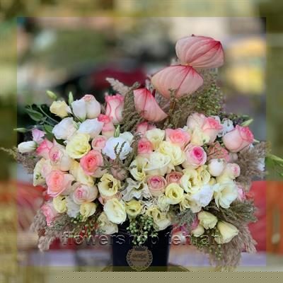 ترکیب جذاب گل کوچک آپارتمانی برای هدیه، دکور یا میز پذیرش