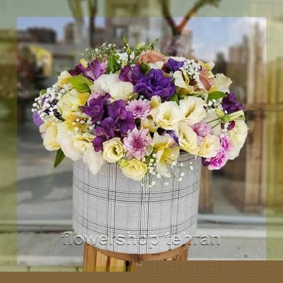 با تاج گل عروسی رنگ و زندگی را به جشن‌ها اضافه کن