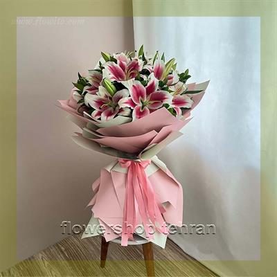 سفارش گل لاکچری برای خواستگاری به‌صورت اینترنتی و دریافت در همان روز