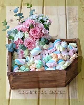 سبد گل برای تبریک عروسی با دیزاین حرفه‌ای برای عکس‌های خاطره‌انگیز