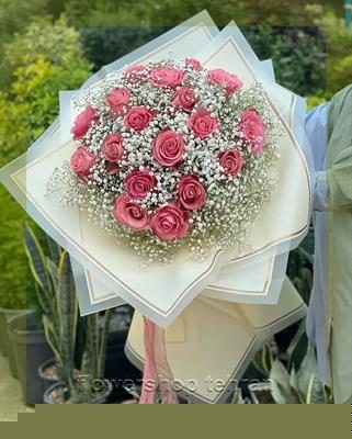 مدل باکس گل طبیعی با گل‌های تازه و دیزاین حرفه‌ای