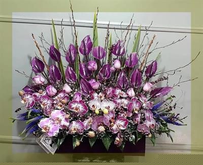سبد گل خواستگاری لاکچری اینستا با گل‌های تازه و دیزاین حرفه‌ای