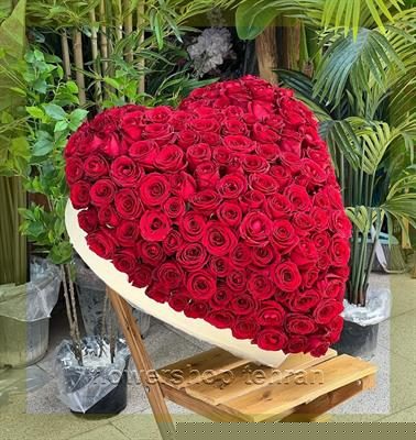اگر دنبال هدیه شیک و بی‌دردسر هستی، گل خواستگاری ۱۴۰۰ گزینه خوبی است