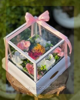 یک دسته گل زیبا برای دوست لوکس برای سلیقه‌های سخت‌پسند
