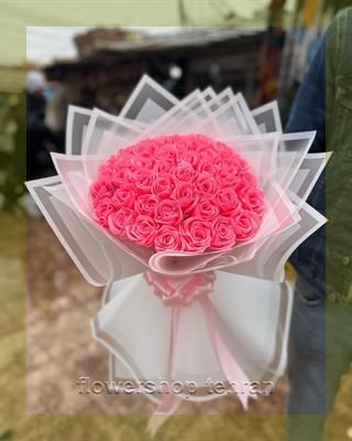 با باکس گل ارکیده فضای سرد و خسته‌کننده را زنده کن